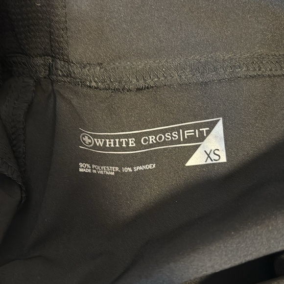 White Cross Fit jogger scrubs. - Picture 7 of 7